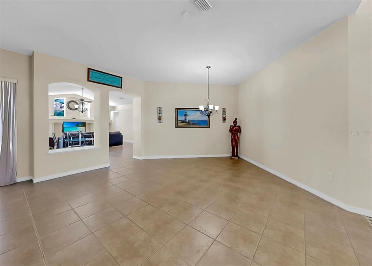 1105 Sweet Breeze Drive, Valrico, FL 33594 Photo