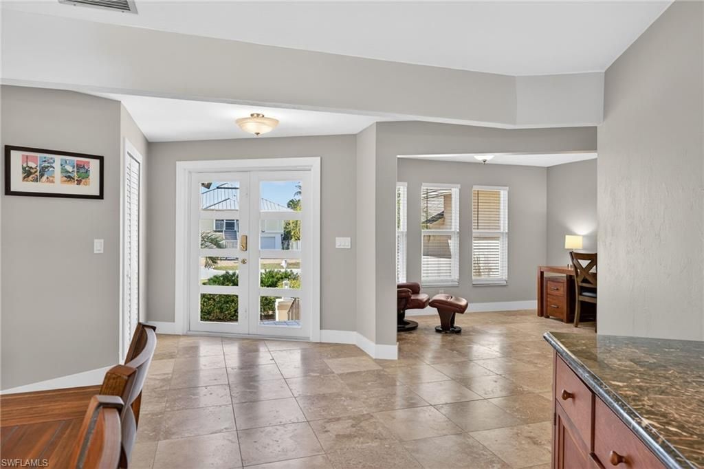 686 Emeril Ct, Sanibel, FL 33957 Photo