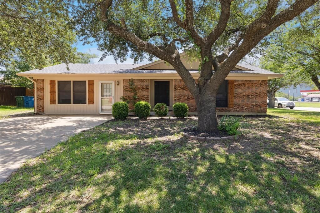 226 Hillcrest Street, Sanger, TX 76266 Main Photo
