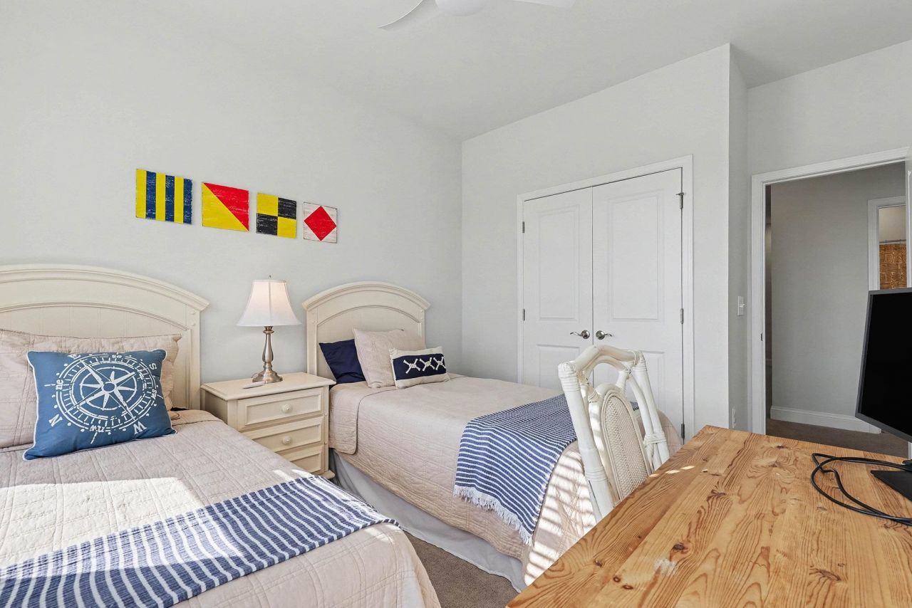 5209 Double Eagle Way Photo 24