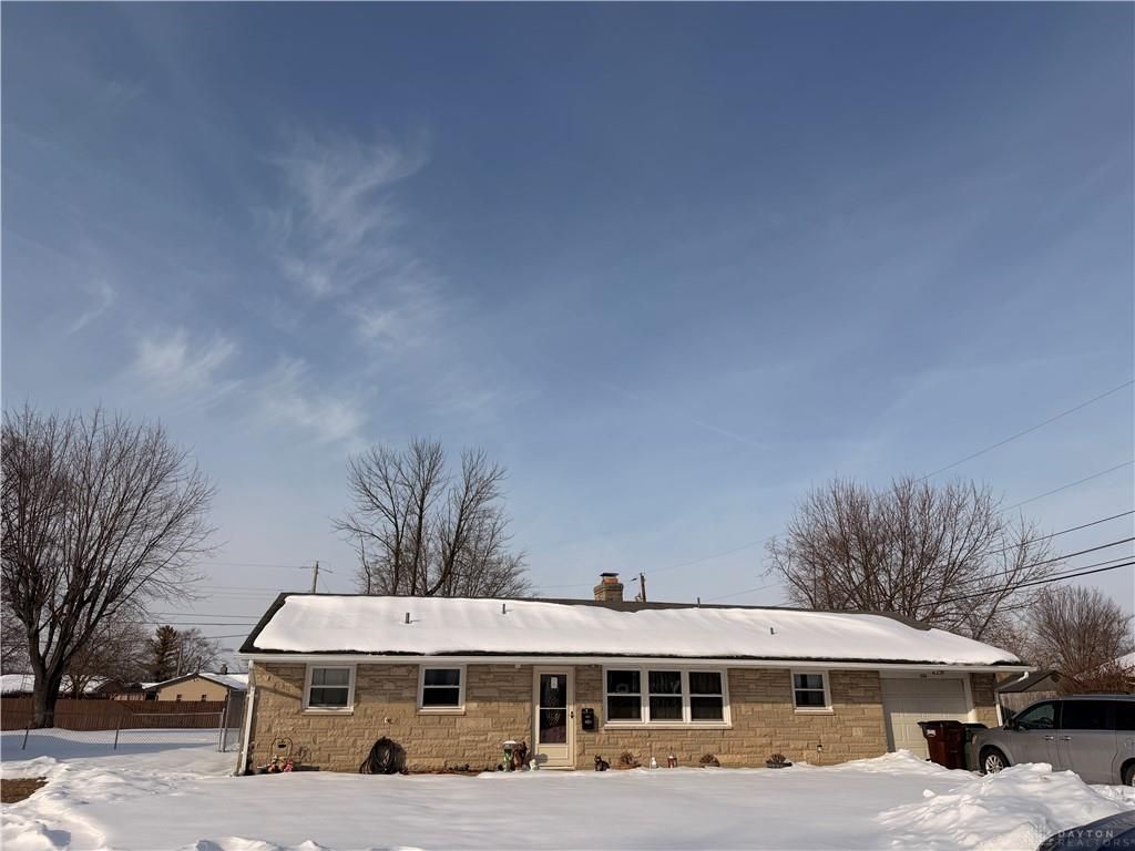 322 Lang Court, Englewood, OH 45322 Main Photo