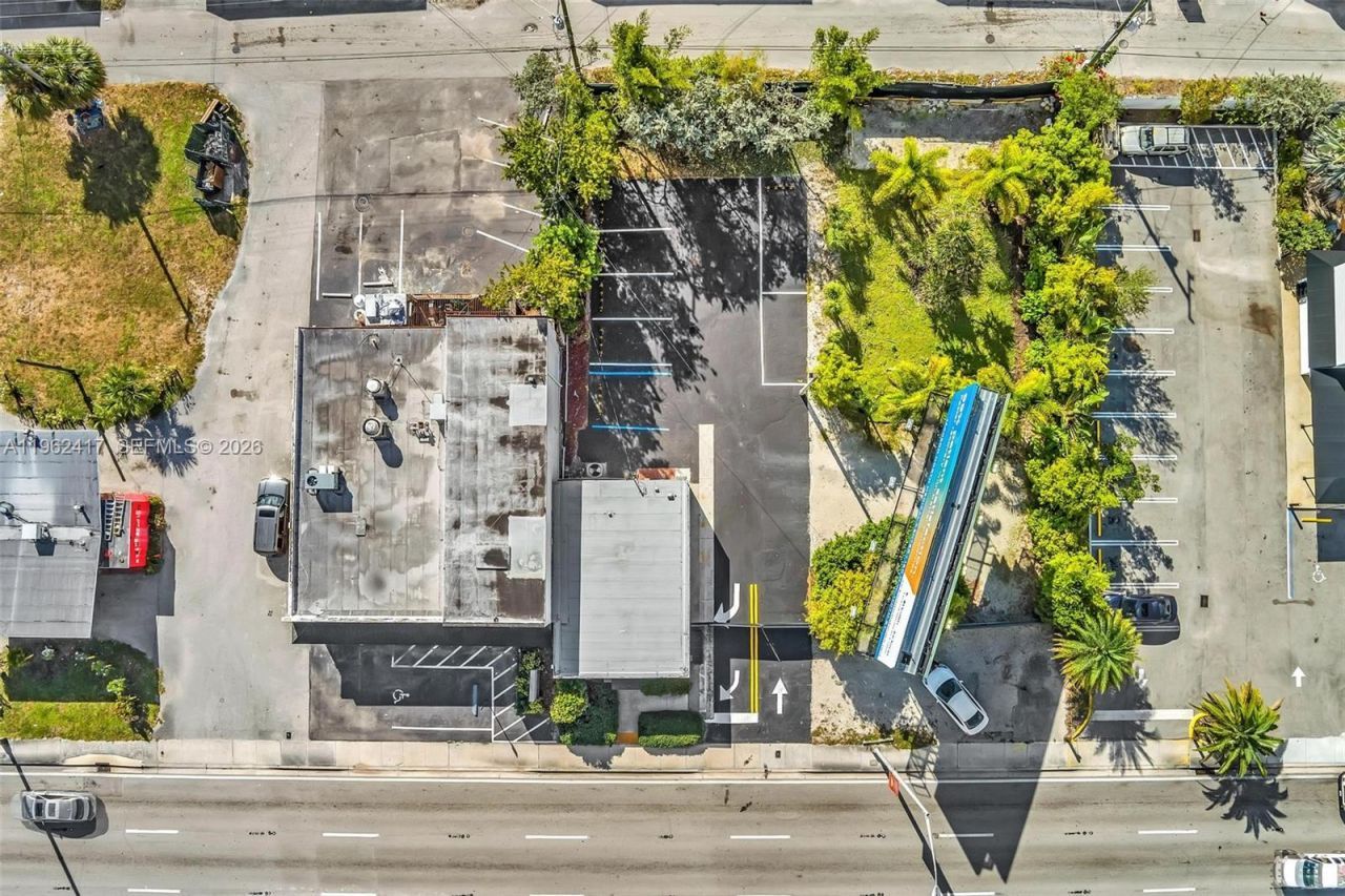 650 NE 167th St , Miami, FL 33162 Photo