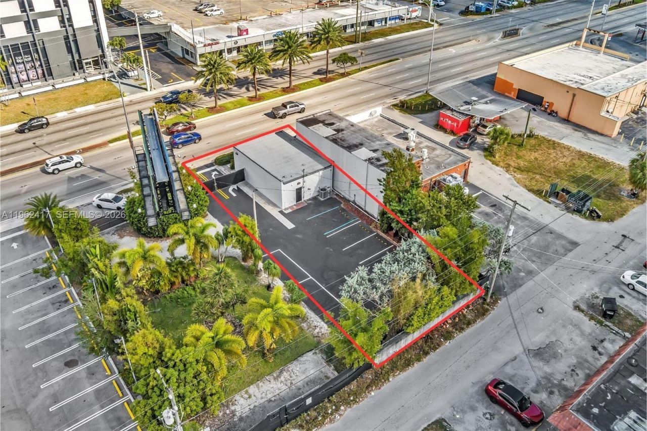 650 NE 167th St , Miami, FL 33162 Photo