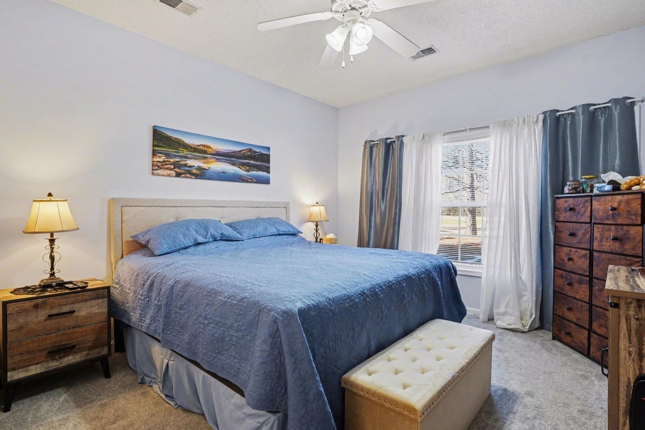 5846 Longwood Dr. Photo 17