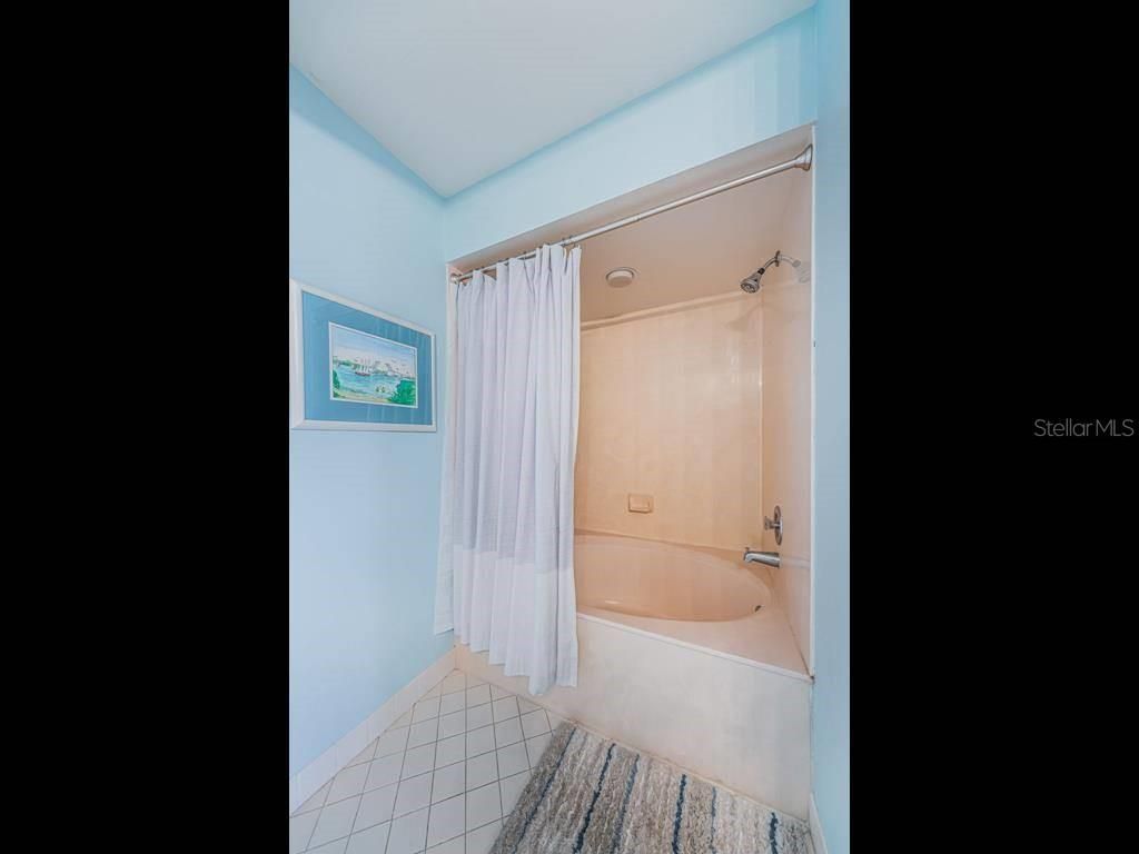 6001 Bahia Del Mar Circle, Unit 527, Saint Petersburg, FL 33715 Photo