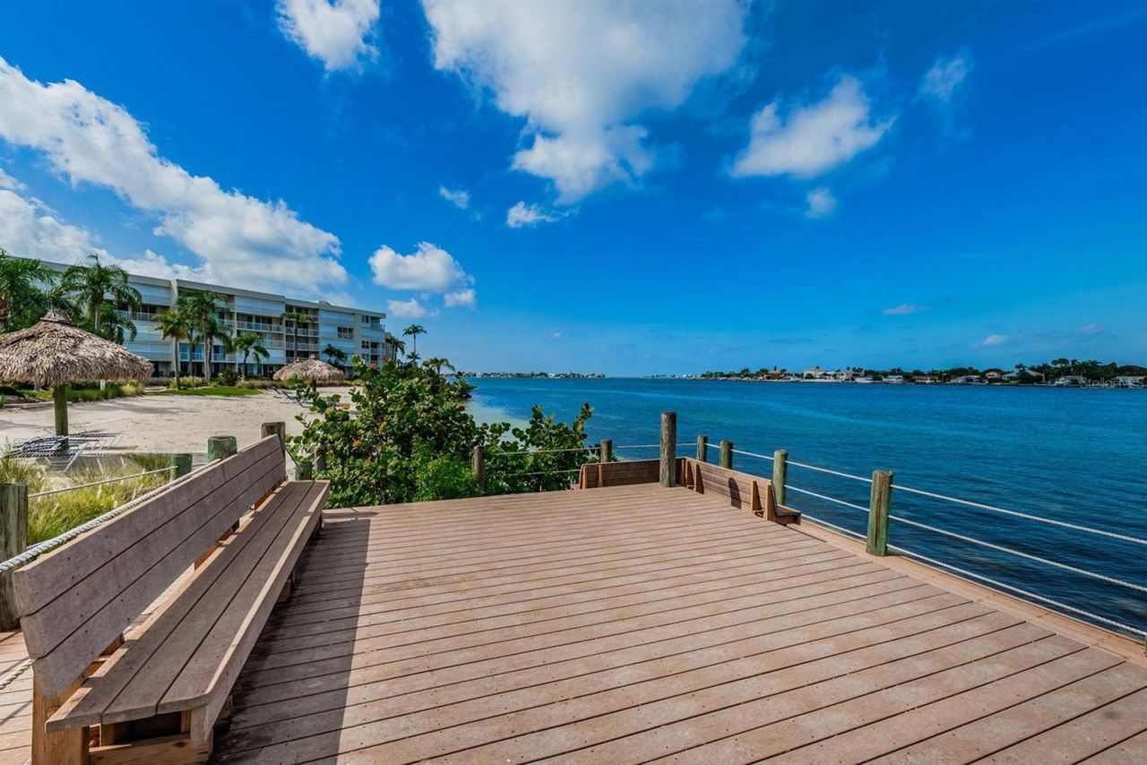 6001 Bahia Del Mar Circle, Unit 527, Saint Petersburg, FL 33715 Photo