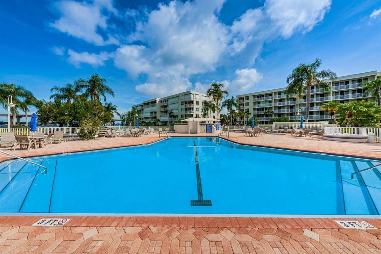 6001 Bahia Del Mar Circle, Unit 527, Saint Petersburg, FL 33715 Photo