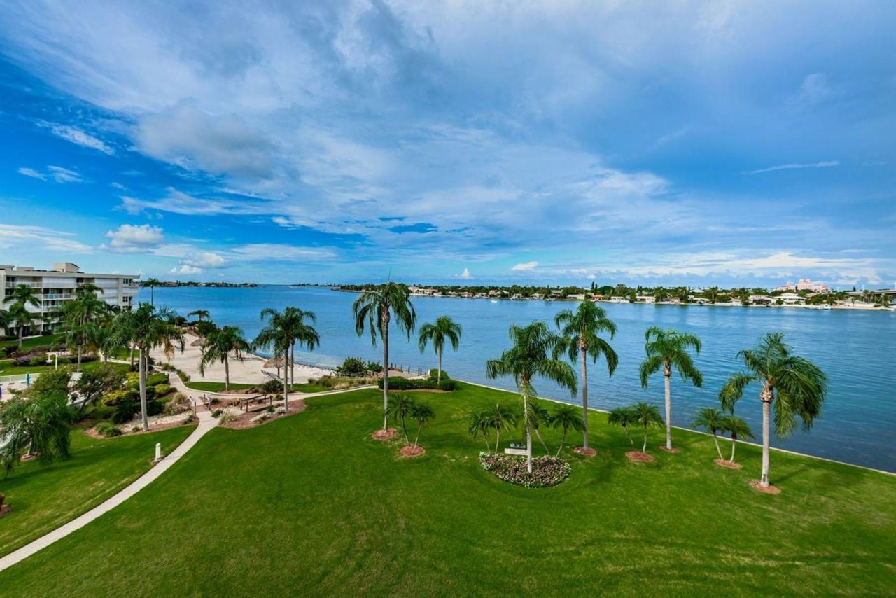 6001 Bahia Del Mar Circle, Unit 527, Saint Petersburg, FL 33715 Photo