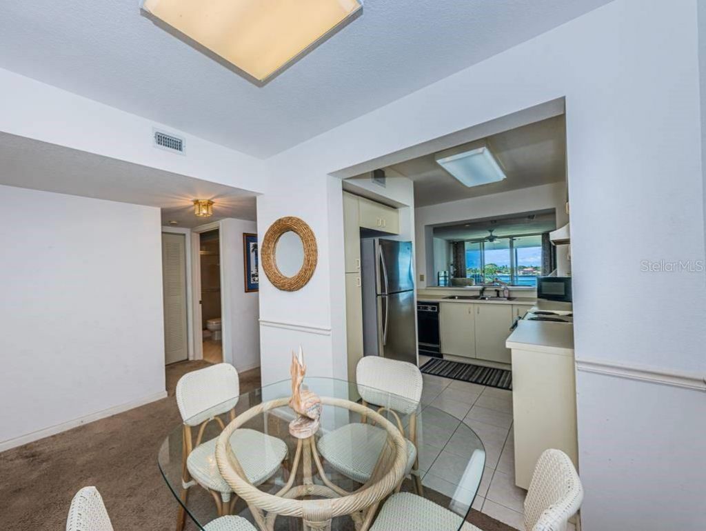 6001 Bahia Del Mar Circle, Unit 527, Saint Petersburg, FL 33715 Photo