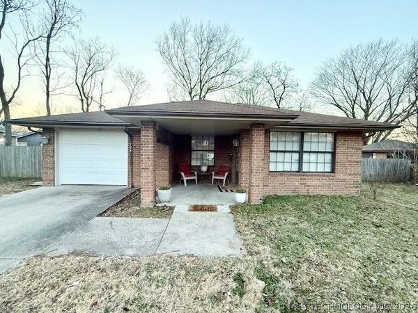 724 S Lake Avenue , Okmulgee, OK 74447