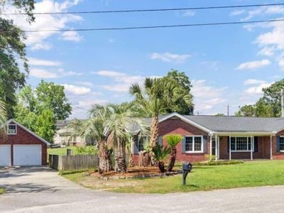 1027 E Recess Road, Hanahan, SC 29410