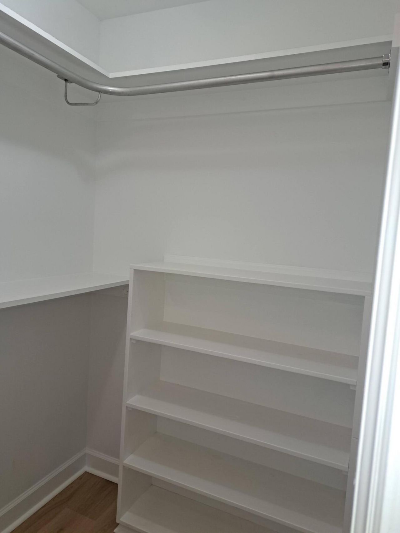 1027 E Recess Road Photo 11