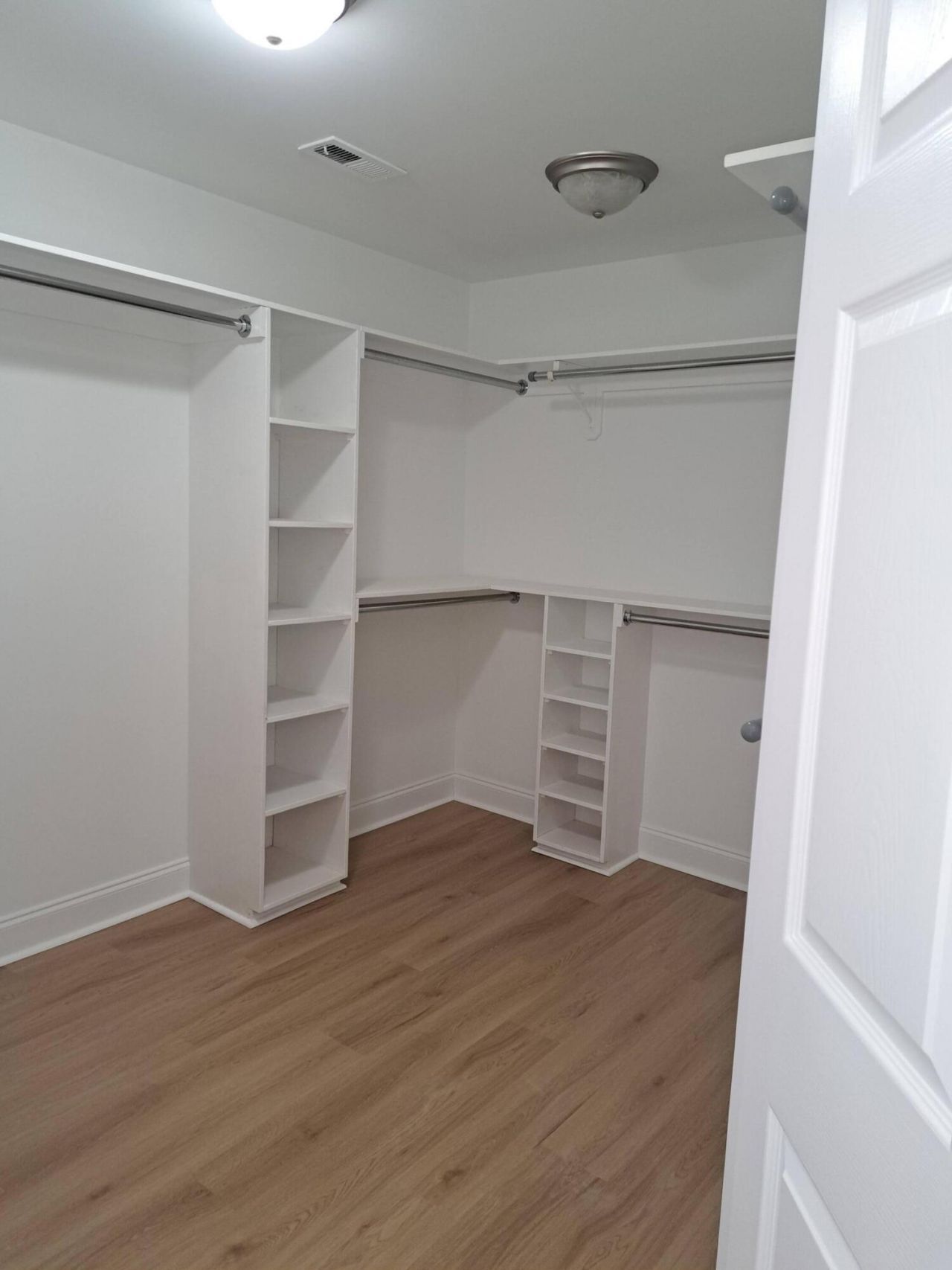 1027 E Recess Road Photo 13