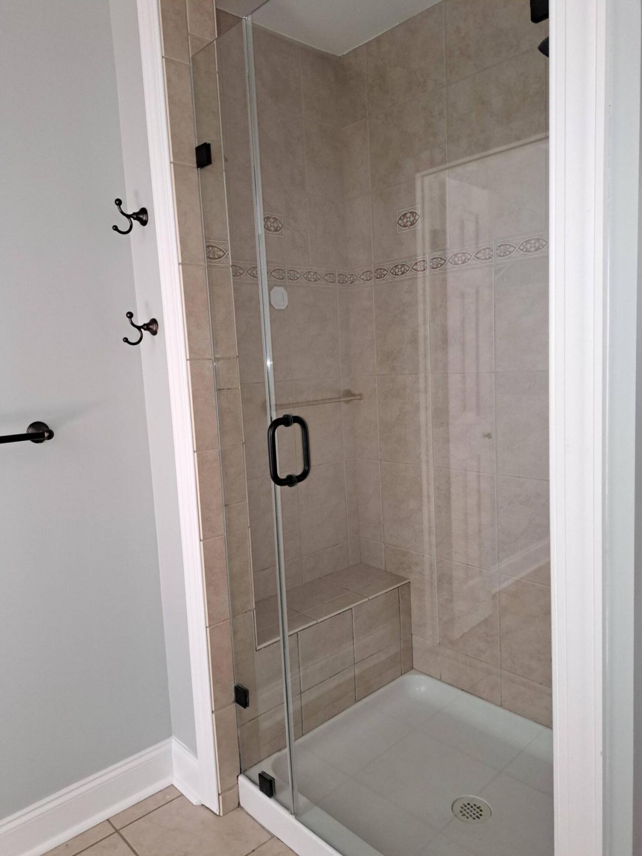 1027 E Recess Road Photo 16