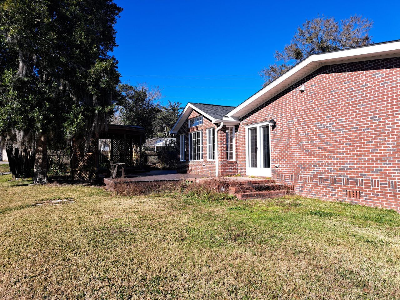 1027 E Recess Road Photo 18