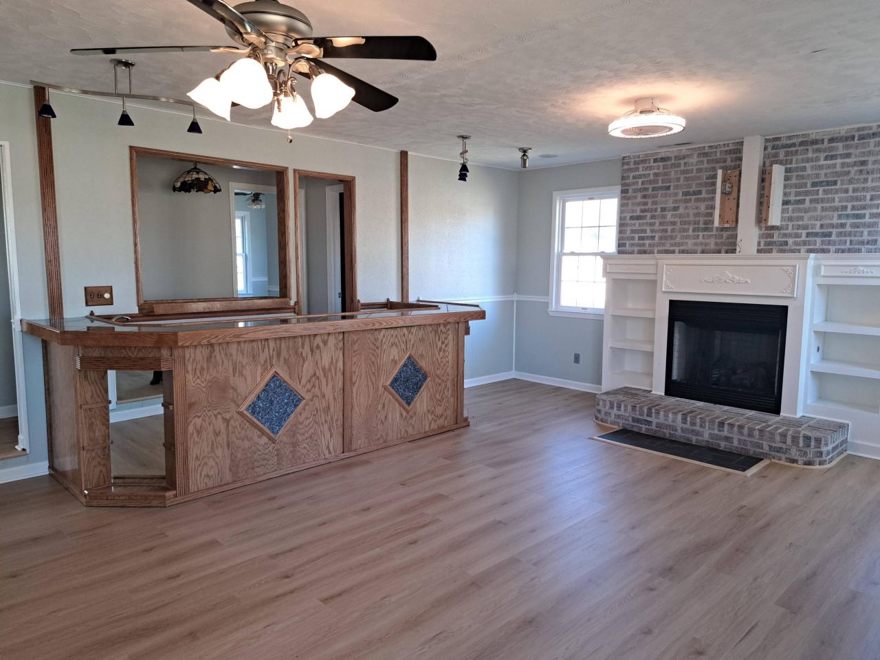 1027 E Recess Road Photo 4