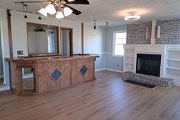 1027 E Recess Road photo 4