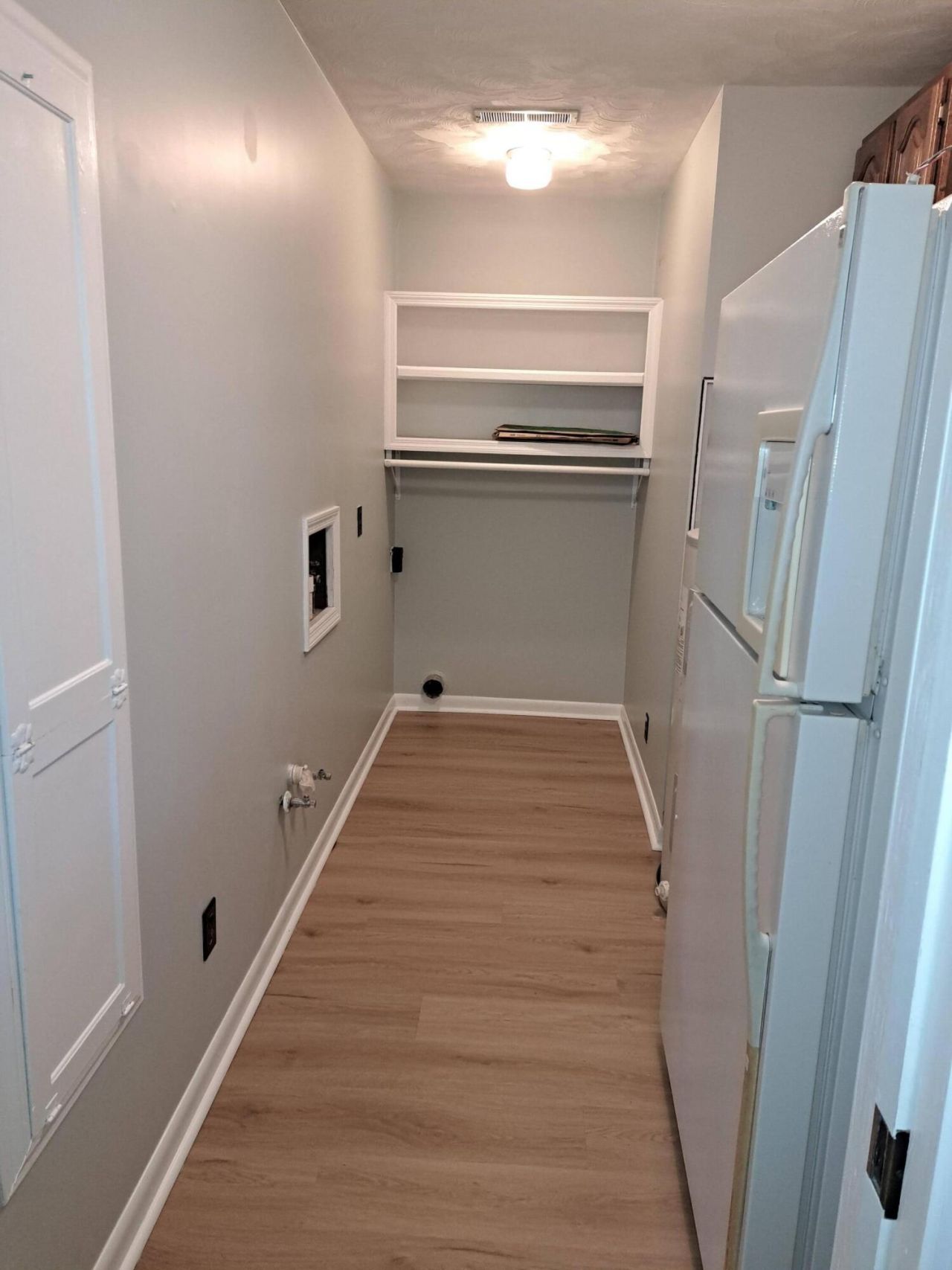 1027 E Recess Road Photo 5