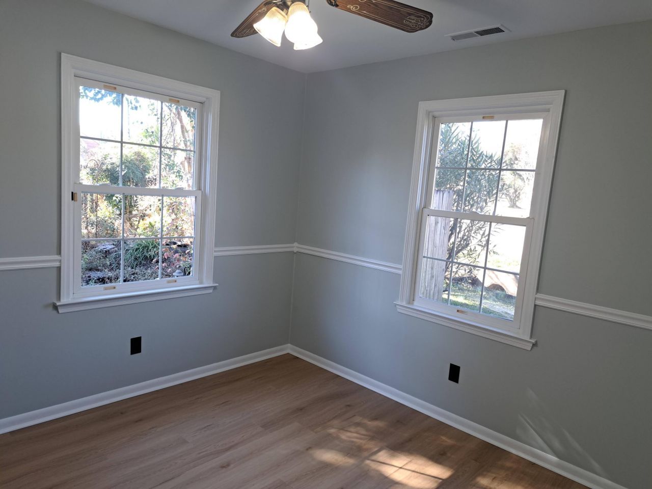 1027 E Recess Road Photo 8