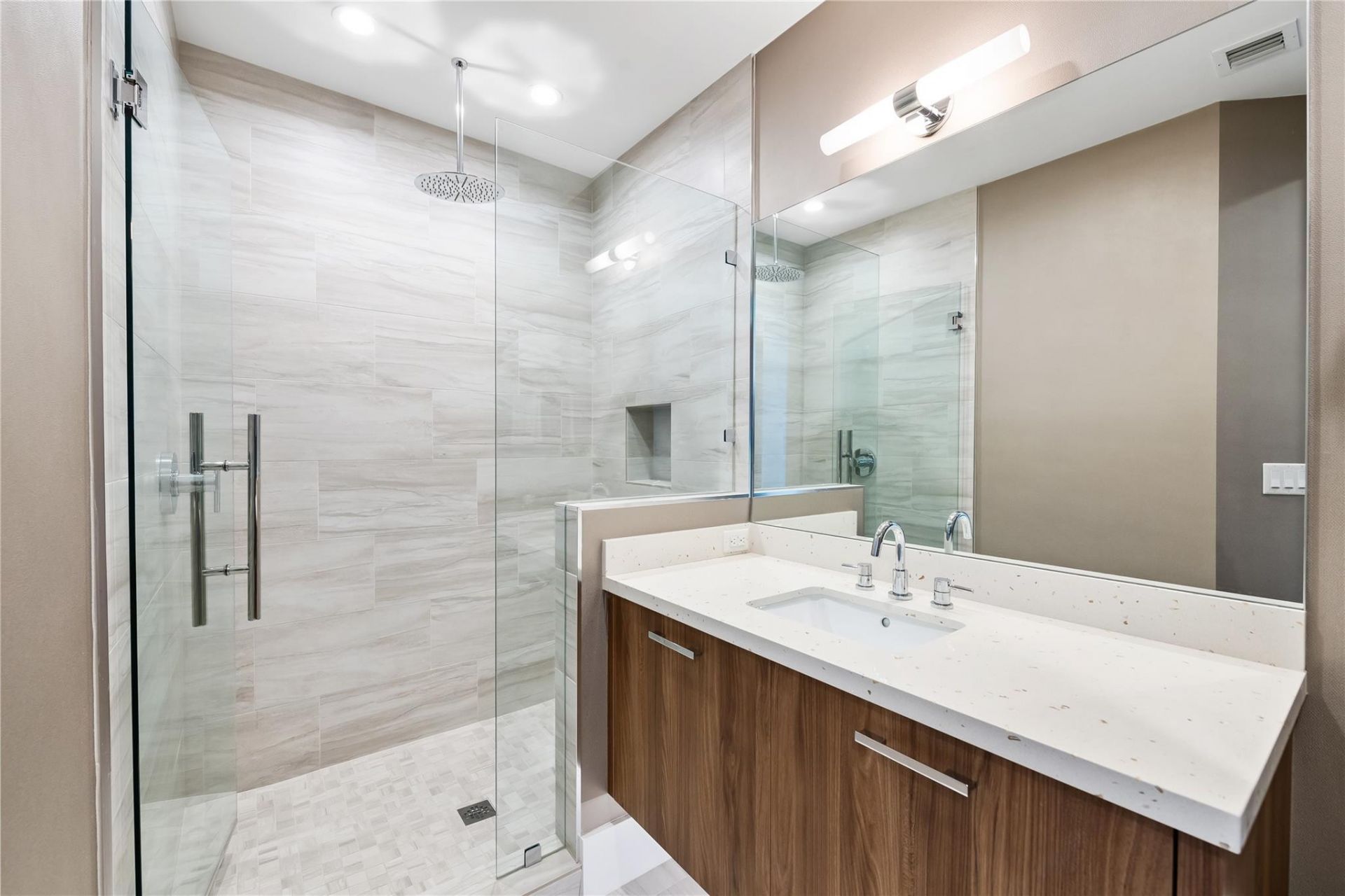 2770 NE 14th Street, Unit 306, Fort Lauderdale, FL 33304 Photo