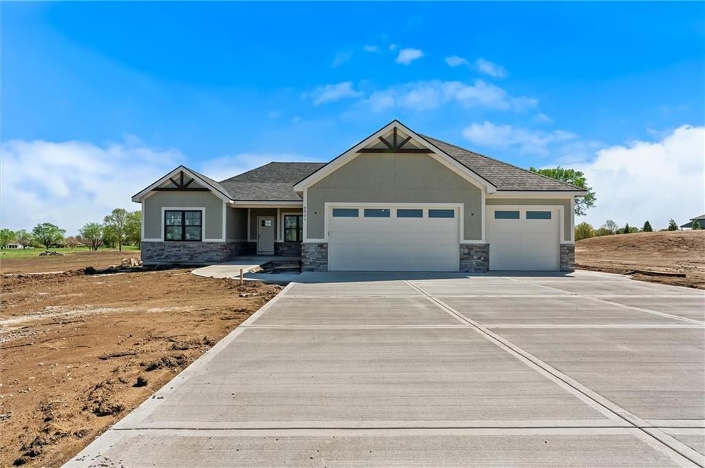 9901 Stockdale Road, Liberty, MO 64068 Main Photo