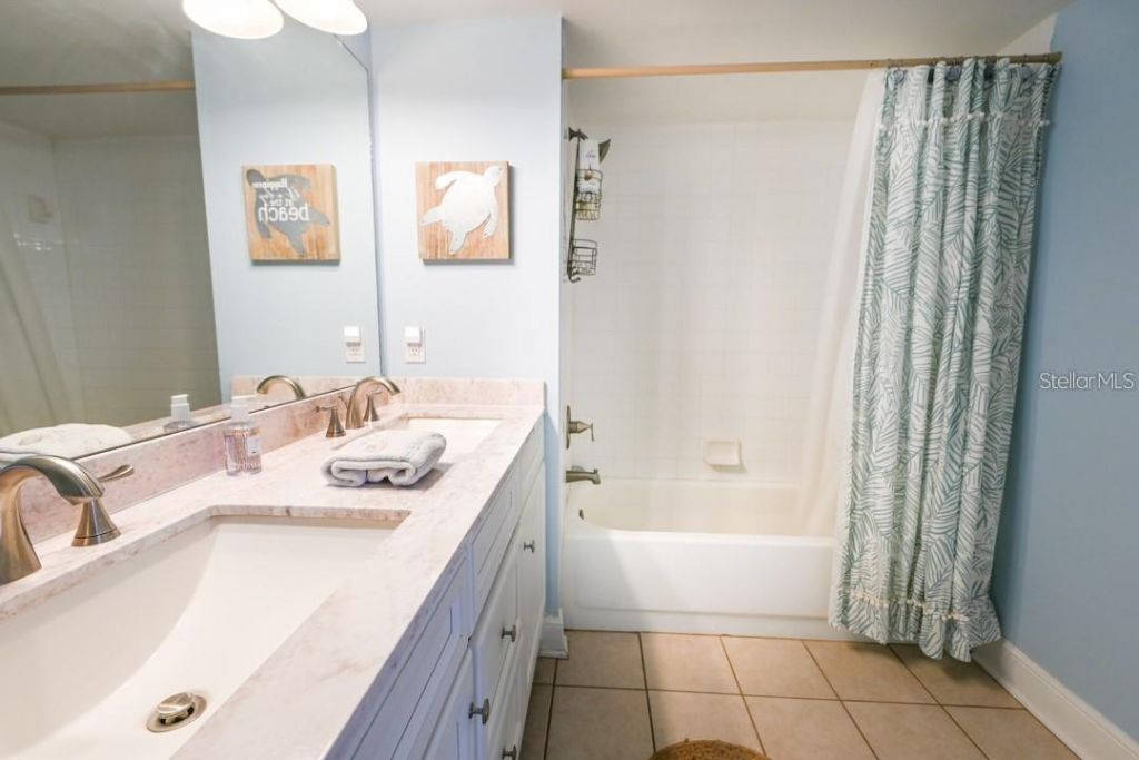 18450 Gulf Boulevard, Unit 103, Indian Shores, FL 33785 Photo