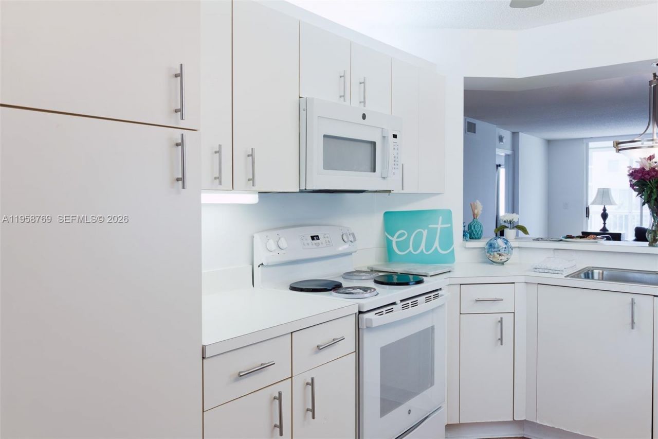 7788 Trent Dr, Unit 311, Tamarac, FL 33321 Photo