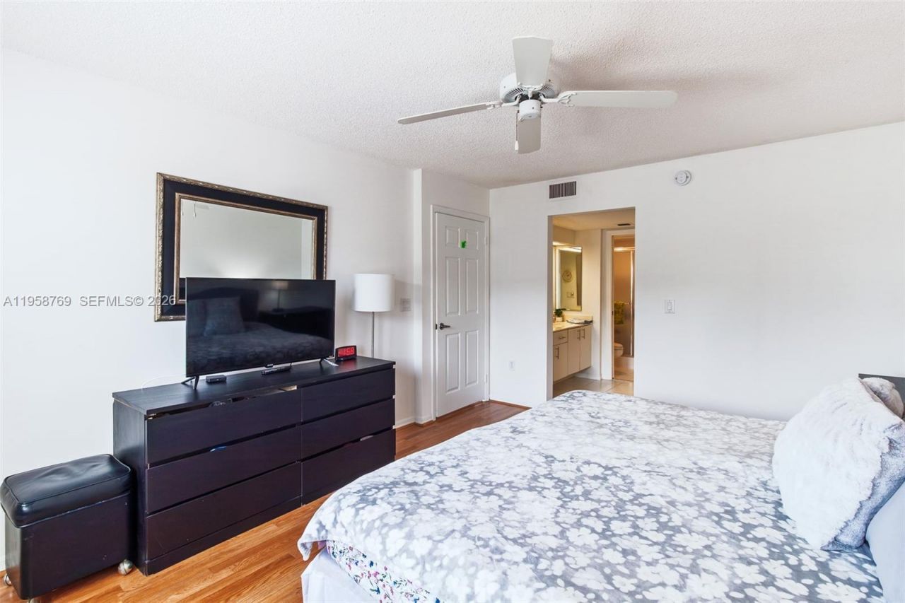 7788 Trent Dr, Unit 311, Tamarac, FL 33321 Photo