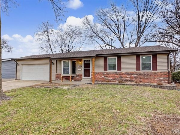 805 Saint Joseph Avenue, O'Fallon, MO 63366