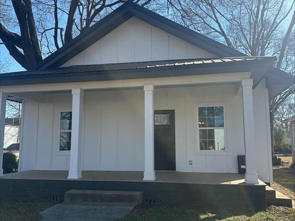 1009 Johnston Street SE, Decatur, AL 35601