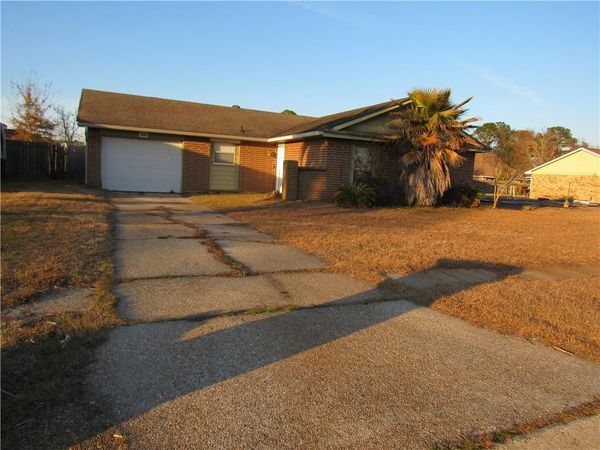 2017 WELLINGTON Lane, Slidell, LA 70461