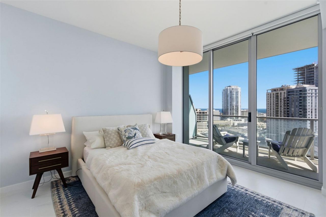 400 Central Avenue, Unit 1504, Saint Petersburg, FL 33701 Photo