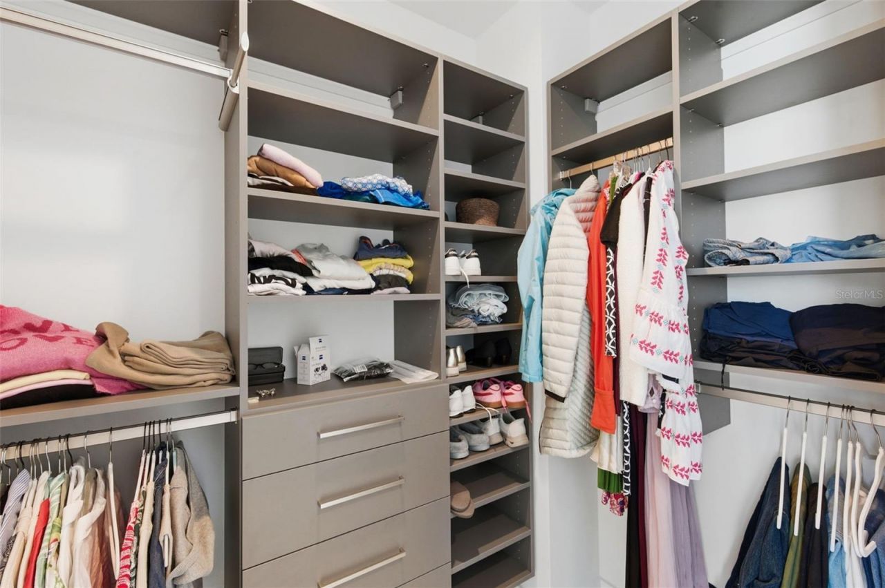 400 Central Avenue, Unit 1504, Saint Petersburg, FL 33701 Photo