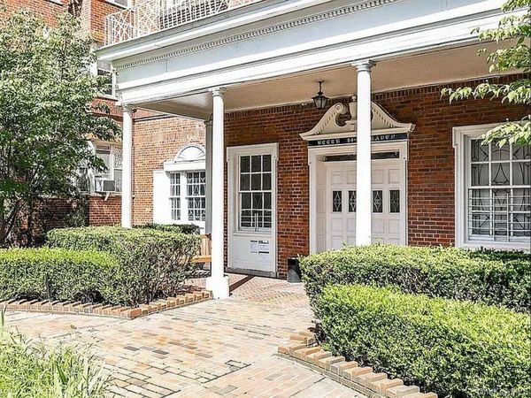 84-49 168th St , Unit 2k, Jamaica Estates, NY 11432