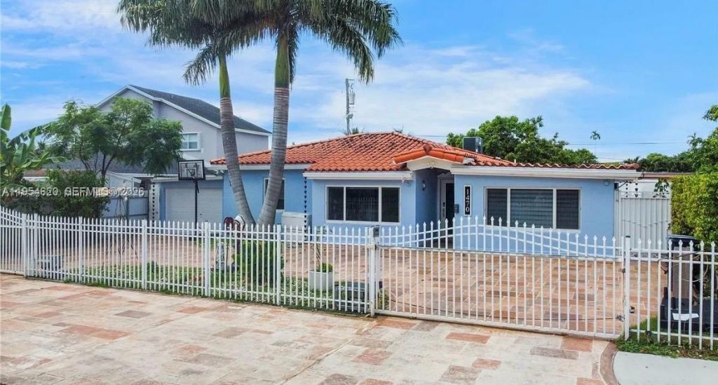 1470 SW 73rd Pl, Miami, FL 33144 Photo