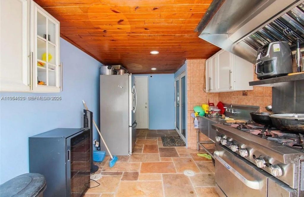 1470 SW 73rd Pl, Miami, FL 33144 Photo