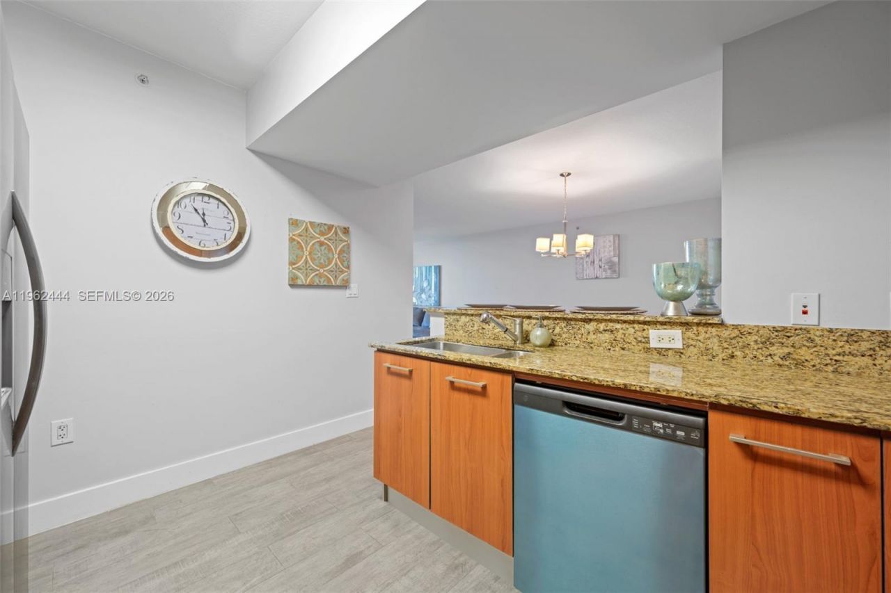 9066 SW 73rd Ct, Unit 2002, Miami, FL 33156 Photo