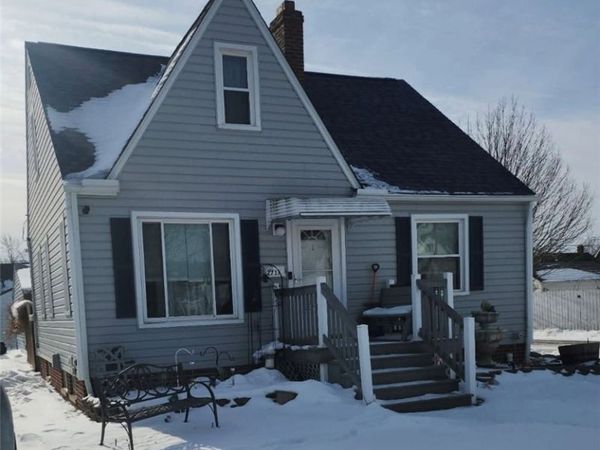 2717 Tuxedo Avenue, Parma, OH 44134