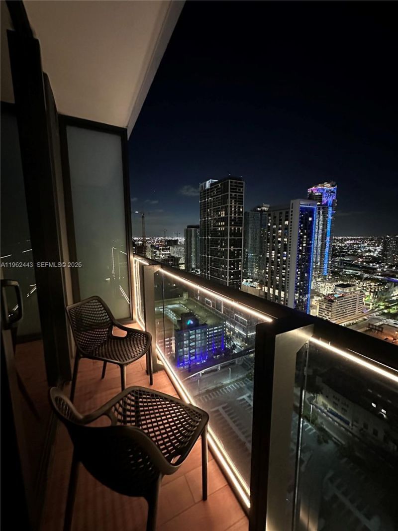 398 NE 5th St , Unit 3008, Miami, FL 33132 Photo