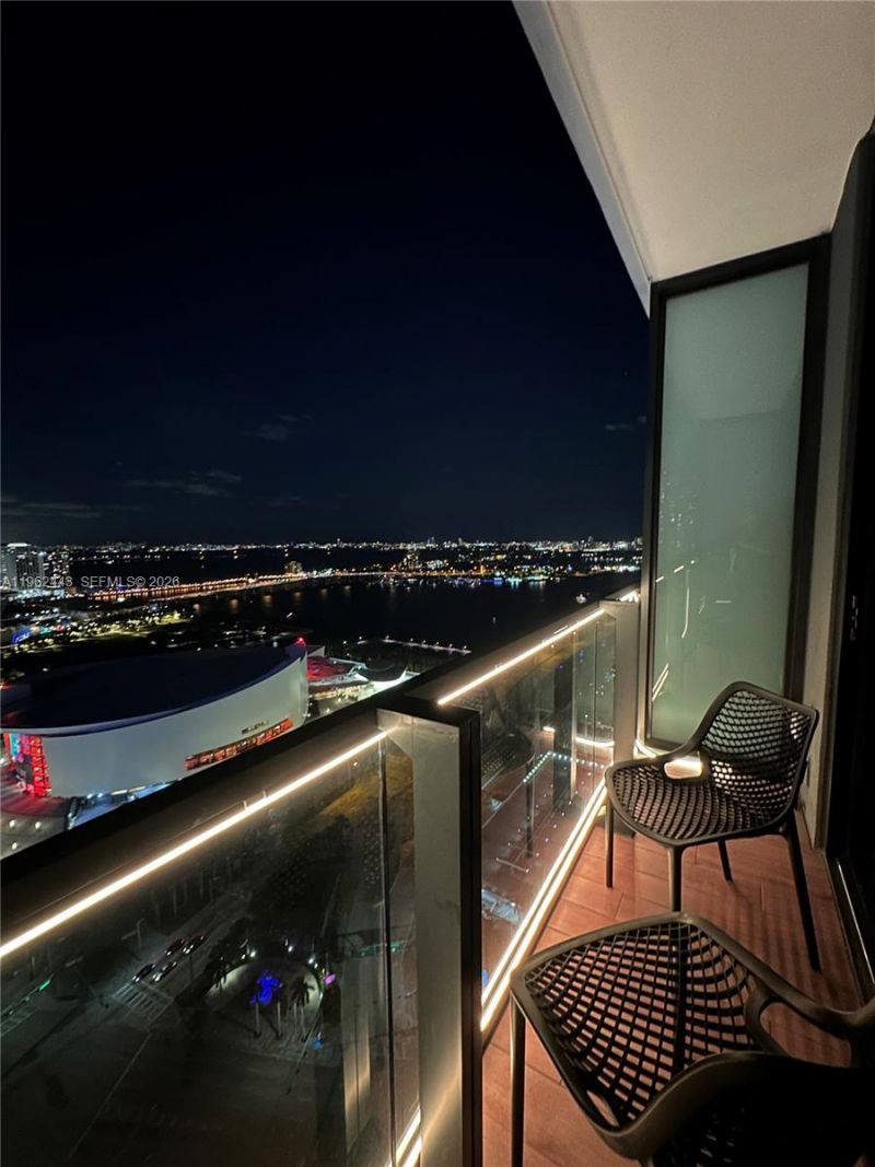 398 NE 5th St , Unit 3008, Miami, FL 33132 Photo