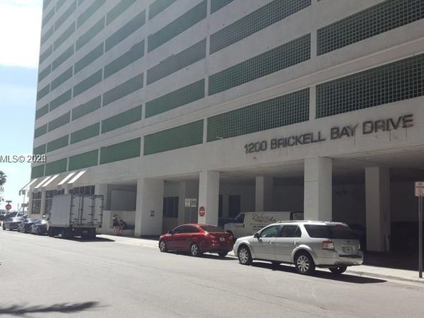 1200 Brickell Bay Dr , Unit 2506, Miami, FL 33131
