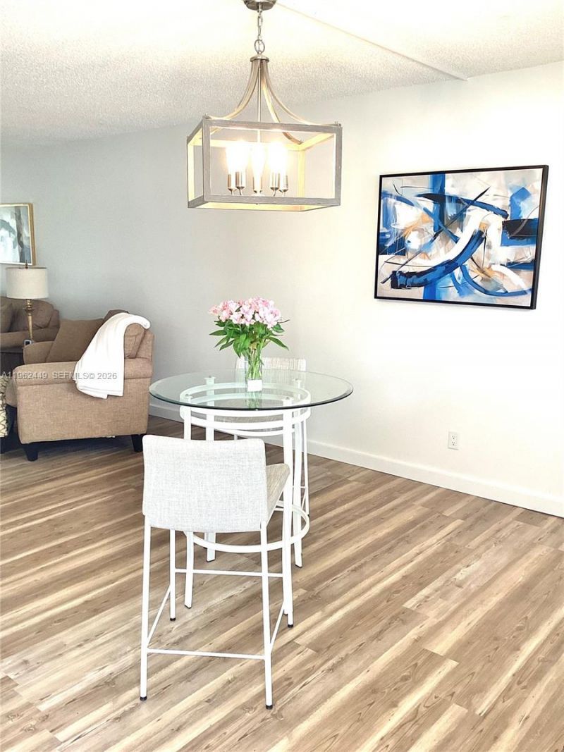 9423 S Hollybrook Lake Dr, Unit 106, Pembroke Pines, FL 33025 Photo