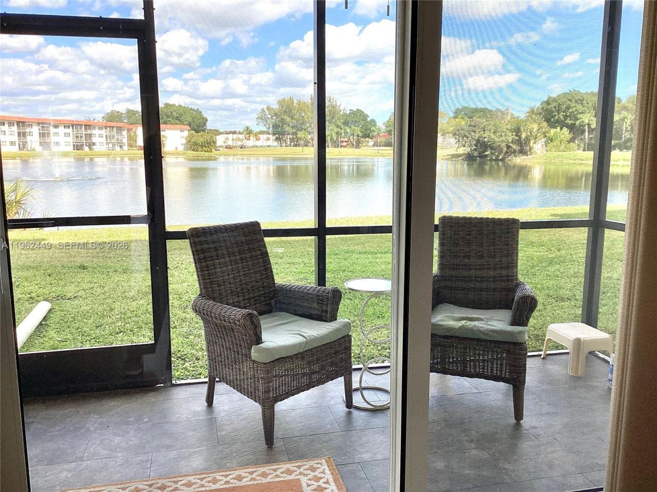 9423 S Hollybrook Lake Dr, Unit 106, Pembroke Pines, FL 33025 Photo