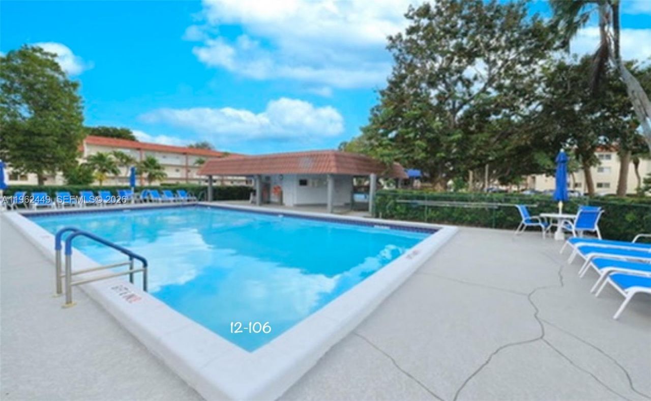 9423 S Hollybrook Lake Dr, Unit 106, Pembroke Pines, FL 33025 Photo