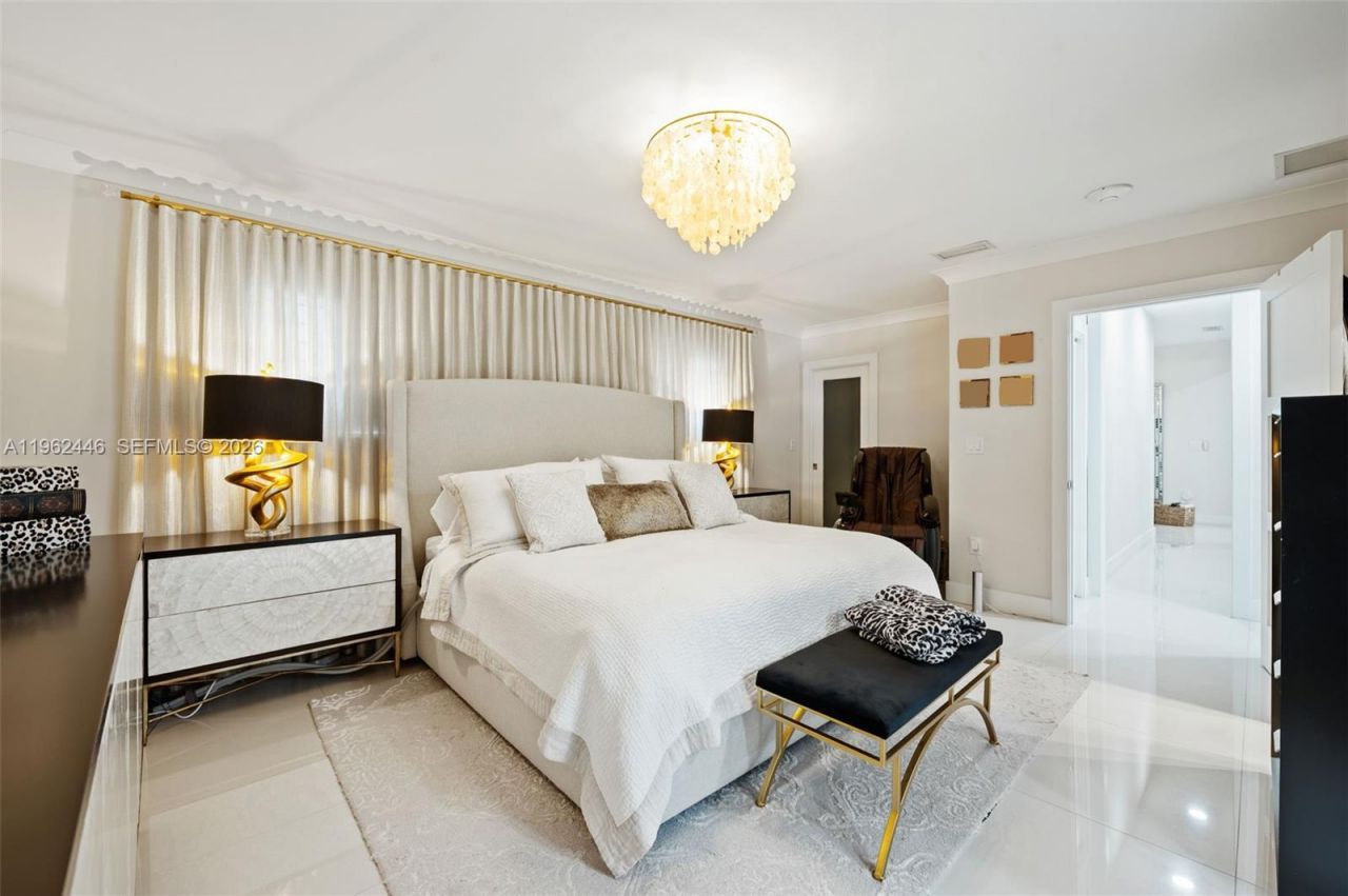 16140 Aberdeen Way, Miami Lakes, FL 33014 Photo