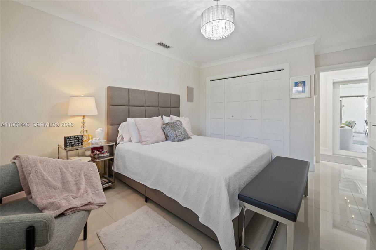 16140 Aberdeen Way, Miami Lakes, FL 33014 Photo