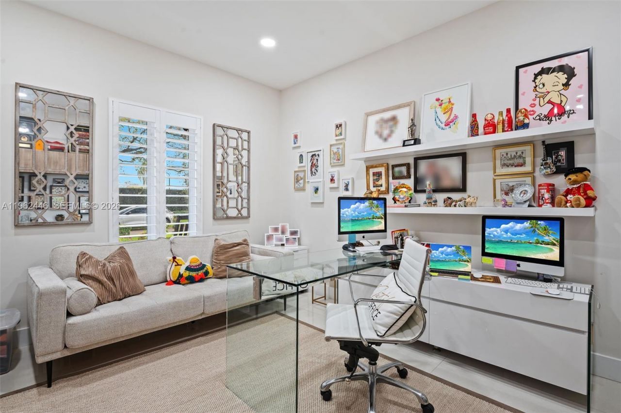 16140 Aberdeen Way, Miami Lakes, FL 33014 Photo