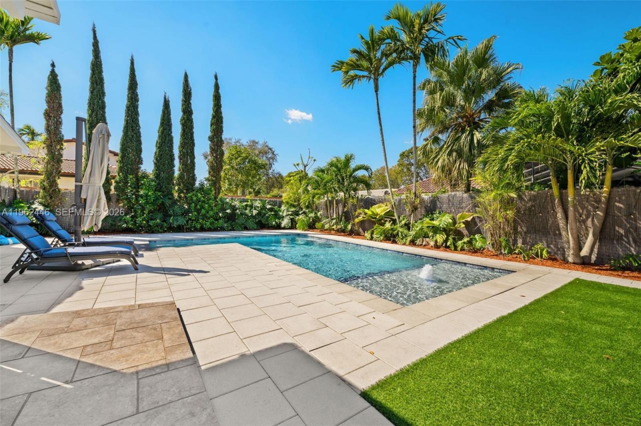 16140 Aberdeen Way, Miami Lakes, FL 33014 Photo