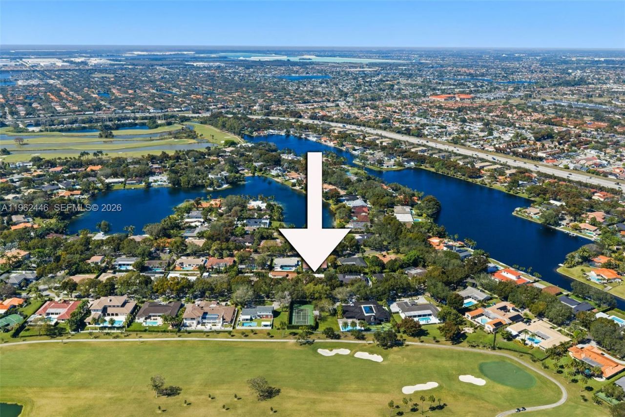 16140 Aberdeen Way, Miami Lakes, FL 33014 Photo