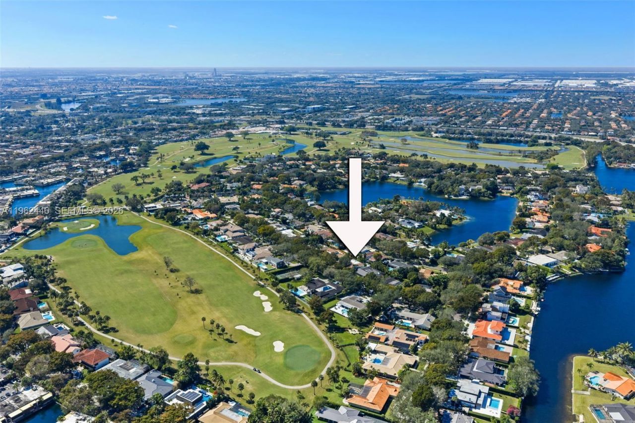 16140 Aberdeen Way, Miami Lakes, FL 33014 Photo